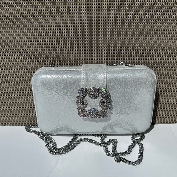 Silver Metallic Shoulder Bag - Picture 3 of 9
